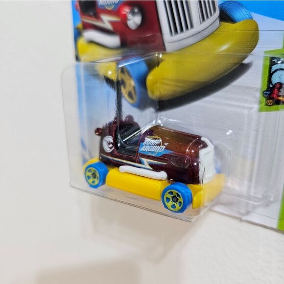 HotWheels Treasure Hunt Bump Around - Picture 2 of 5